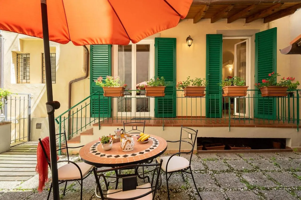Terrazza Foscolo - Flo Apartments Florence Italy